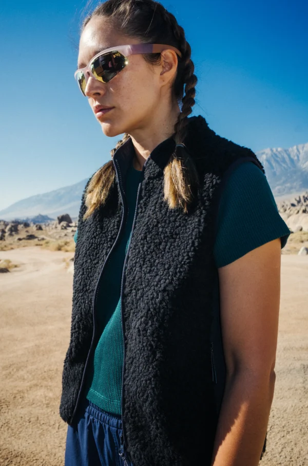 EM_OV_TRAIL_Look3-17 Candy Fleece Vest